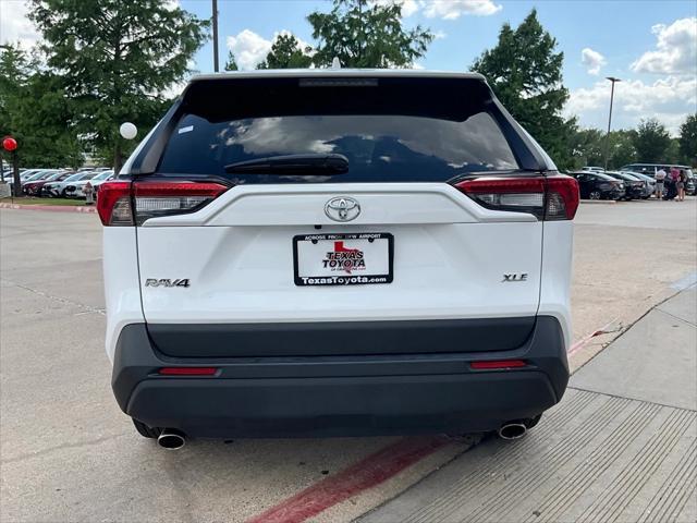 Photo of 2024 Ice Cap Toyota RAV4