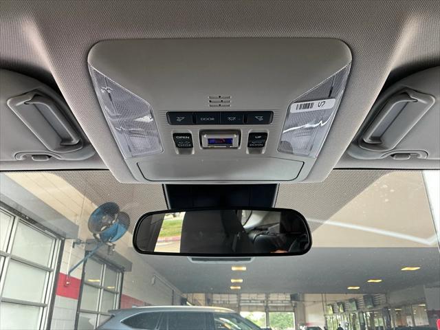 Photo of 2024 Ice Cap Toyota RAV4