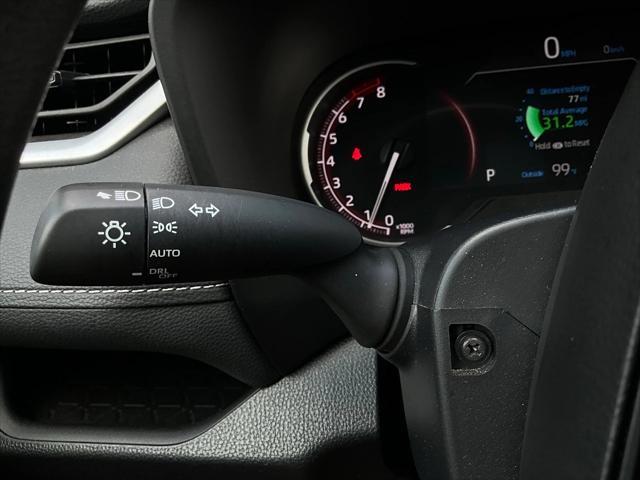Photo of 2024 Ice Cap Toyota RAV4