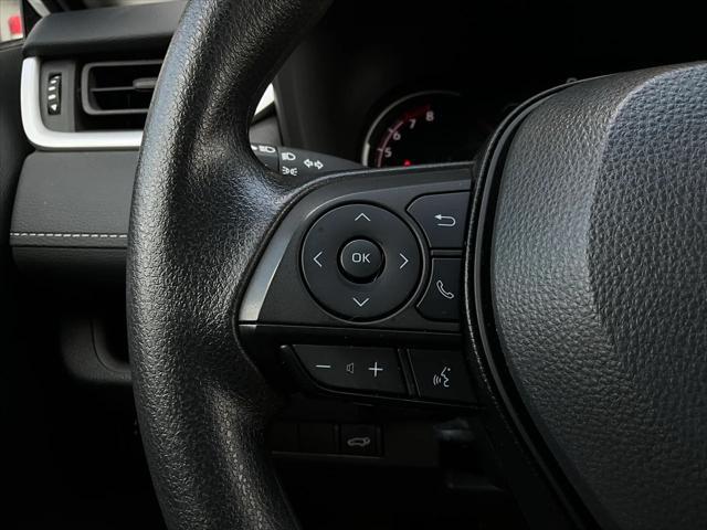 Photo of 2024 Ice Cap Toyota RAV4