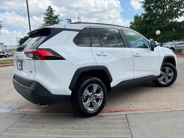 Photo of 2024 Ice Cap Toyota RAV4