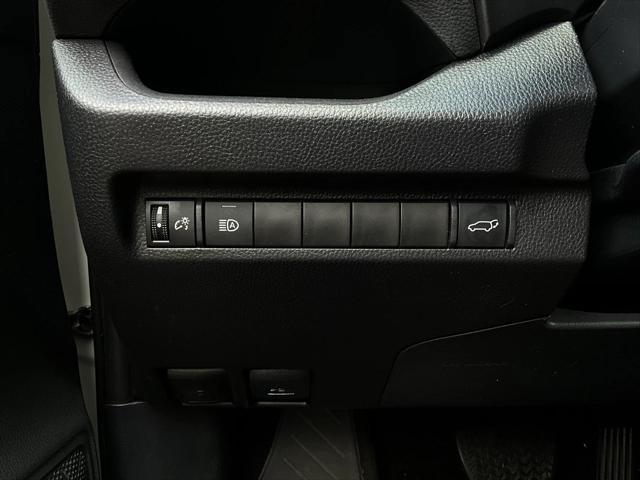 Photo of 2024 Ice Cap Toyota RAV4