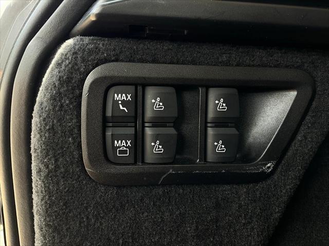 Photo of 2025 Alpine White BMW X7