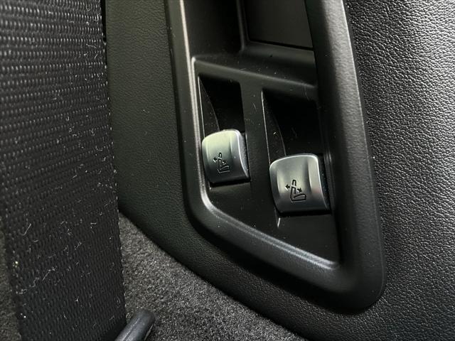 Photo of 2025 Alpine White BMW X7