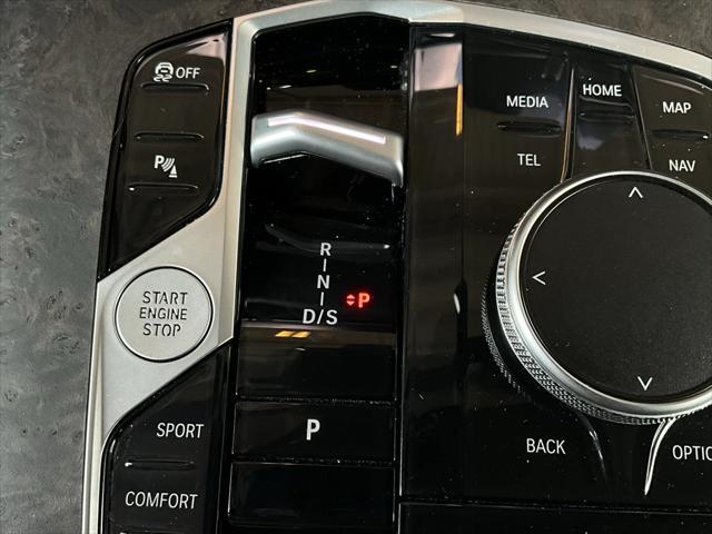 Photo of 2025 Alpine White BMW X7