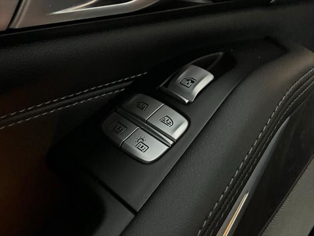 Photo of 2025 Alpine White BMW X7