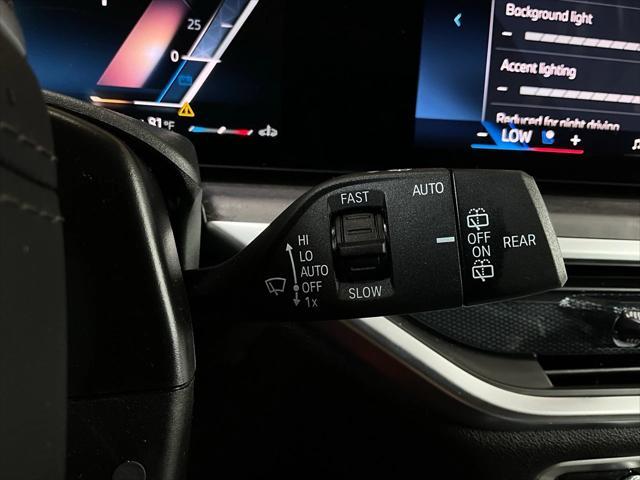 Photo of 2025 Alpine White BMW X7