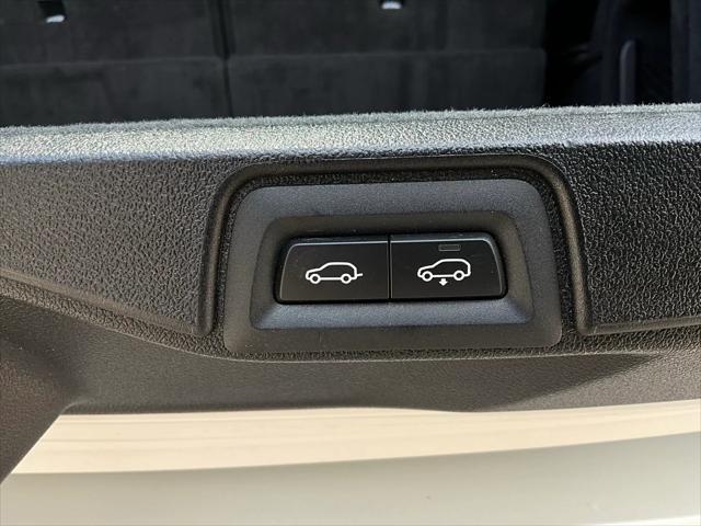 Photo of 2025 Alpine White BMW X7