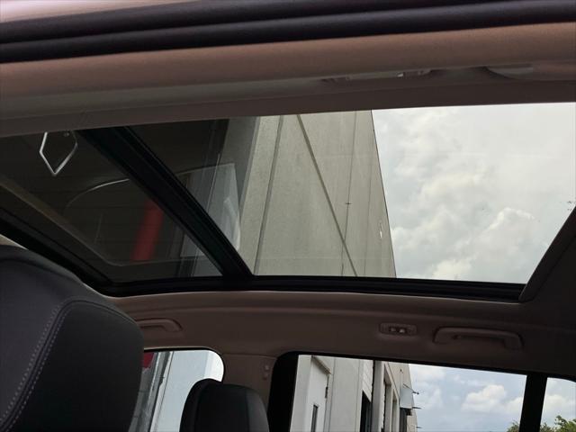 Photo of 2025 Alpine White BMW X7