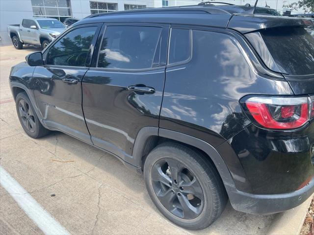 Photo of 2018 Diamond Black Crystal Pearlcoat Jeep Compass
