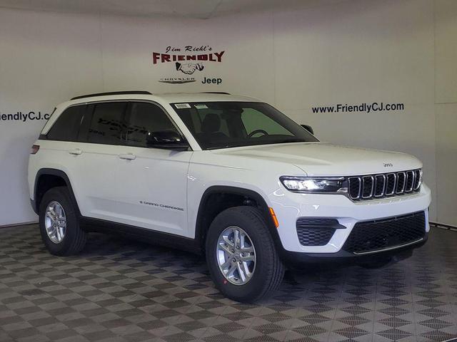Photo of 2025 Bright White Clearcoat Jeep Grand Cherokee