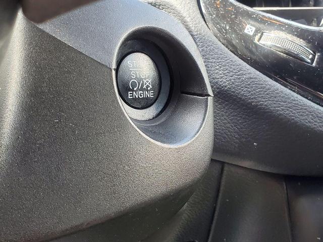 Photo of 2020 Granite Crystal Metallic Clearcoat Jeep Compass