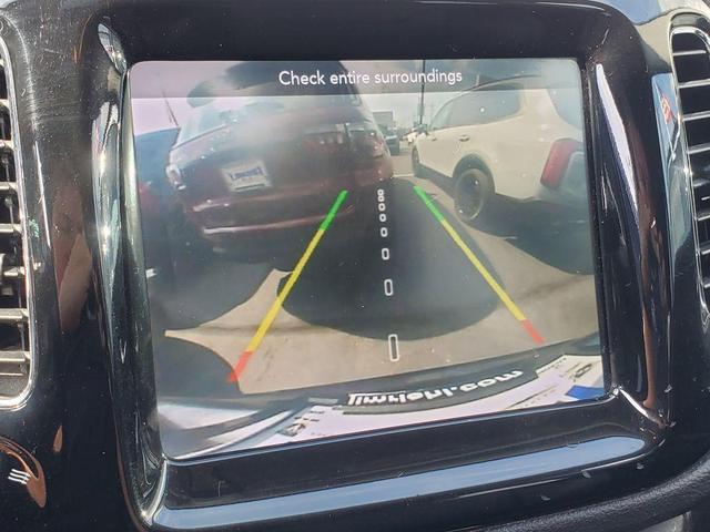 Photo of 2020 Granite Crystal Metallic Clearcoat Jeep Compass