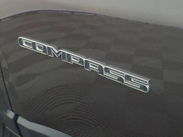 Photo of 2020 Granite Crystal Metallic Clearcoat Jeep Compass