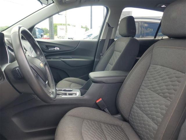 Photo of 2019 Pacific Blue Metallic Chevrolet Equinox