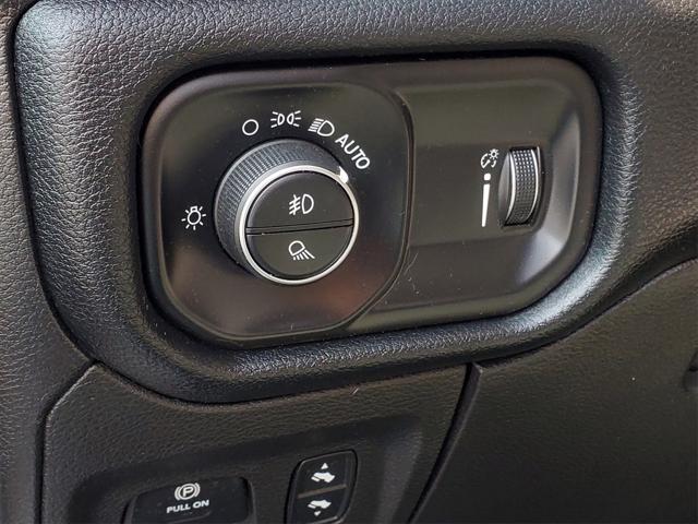 Photo of 2020 Bright White Clearcoat RAM 1500