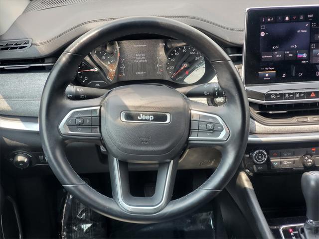Photo of 2022 Bright White Clearcoat Jeep Compass