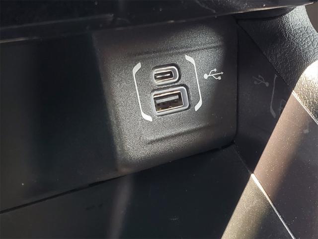 Photo of 2022 Bright White Clearcoat Jeep Compass