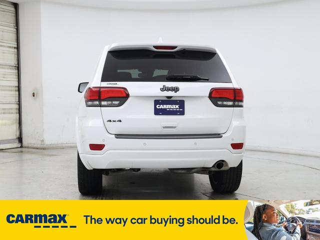 Photo of 2021 White Jeep Grand Cherokee