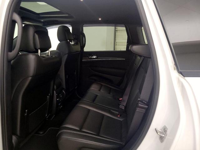 Photo of 2021 White Jeep Grand Cherokee