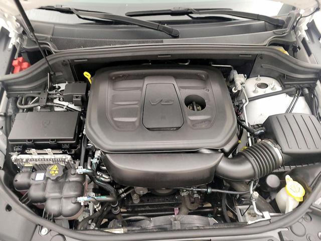 Photo of 2021 White Jeep Grand Cherokee