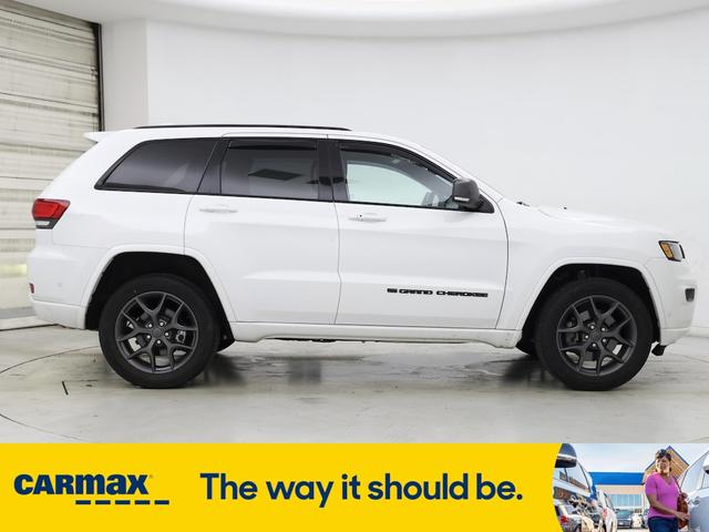 Photo of 2021 White Jeep Grand Cherokee