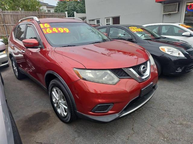 Photo of 2016 Red Nissan Rogue