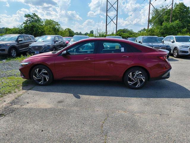 Photo of 2025 Ultimate Red Hyundai ELANTRA