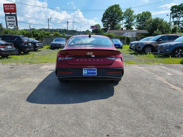 Photo of 2025 Ultimate Red Hyundai ELANTRA