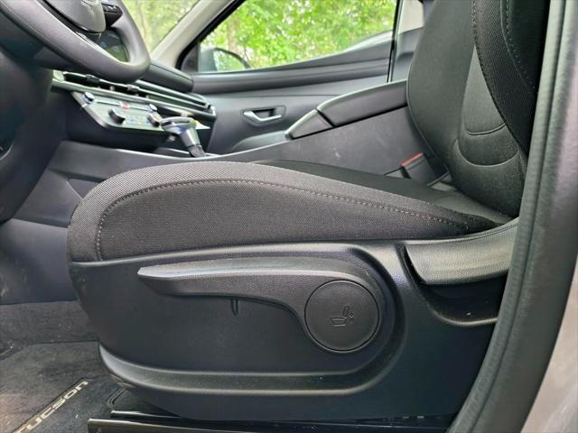 Photo of 2025 Shimmering Silver Hyundai TUCSON