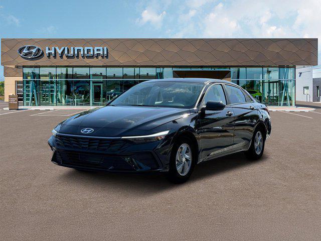 Photo of 2025 Abyss Black Hyundai ELANTRA