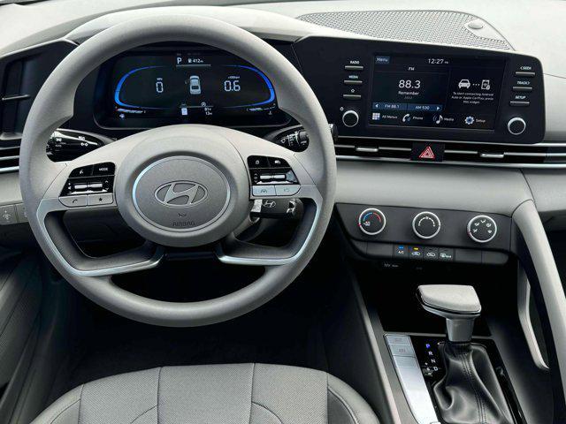Photo of 2025 Abyss Black Hyundai ELANTRA