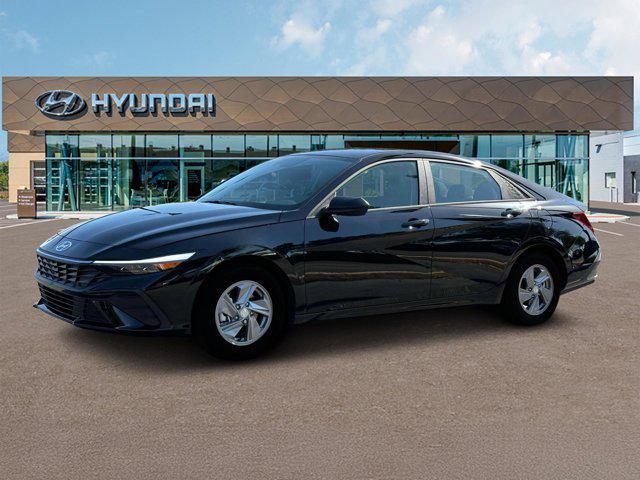 Photo of 2025 Abyss Black Hyundai ELANTRA