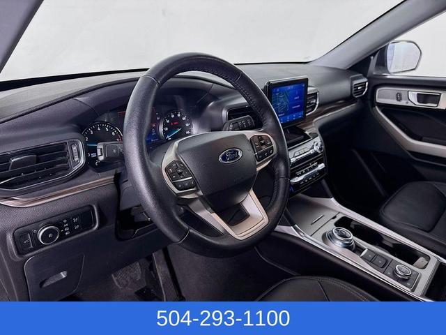 Photo of 2024 Oxford White Ford Explorer