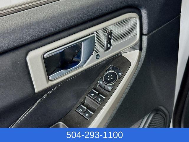 Photo of 2024 Oxford White Ford Explorer