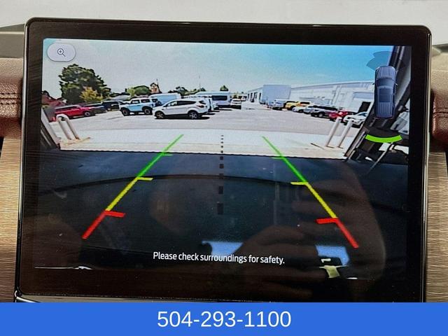 Photo of 2023 Agate Black Metallic Ford Expedition Max