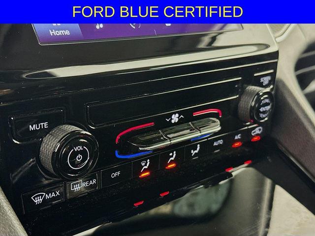 Photo of 2023 Diamond Black Jeep Grand Cherokee L