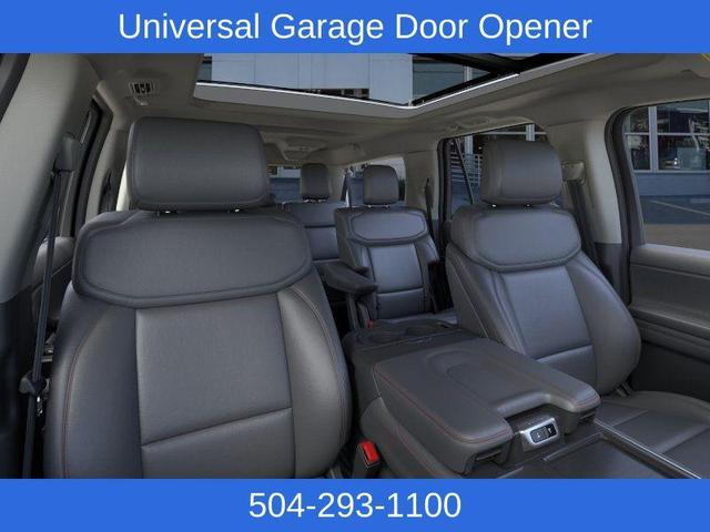 Photo of 2025 Star White Ford Expedition Max