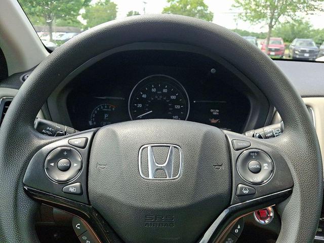 Photo of 2022 Platinum White Pearl Honda HR-V