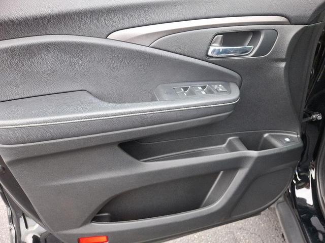 Photo of 2021 Crystal Black Pearl Honda Ridgeline