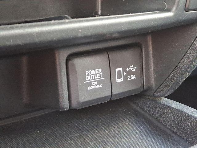 Photo of 2022 Platinum White Pearl Honda Pilot