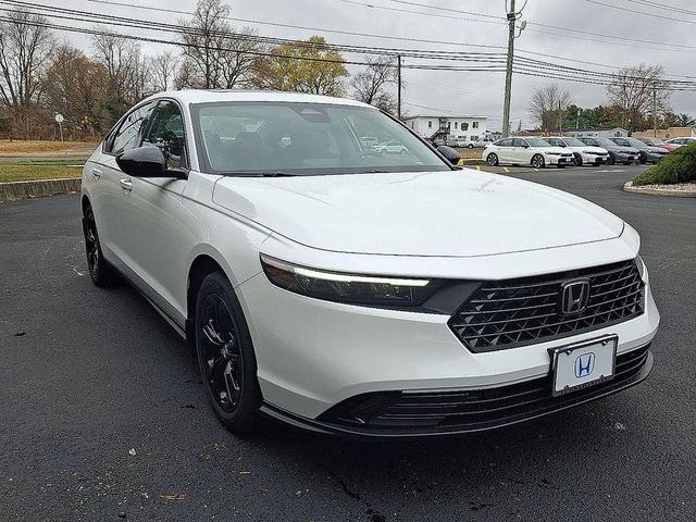 Photo of 2025 Platinum White Pearl Honda Accord