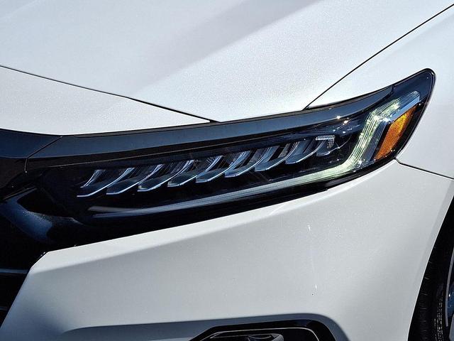 Photo of 2022 Platinum White Pearl Honda Accord