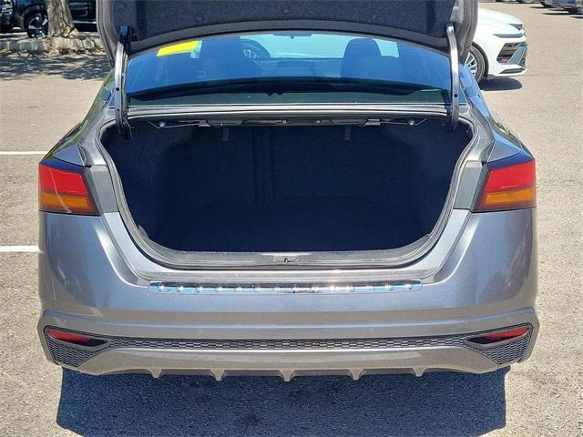 Photo of 2021 Gun Metallic Nissan Altima