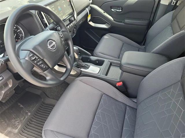 Photo of 2025 Bluestone Pearl Nissan Frontier