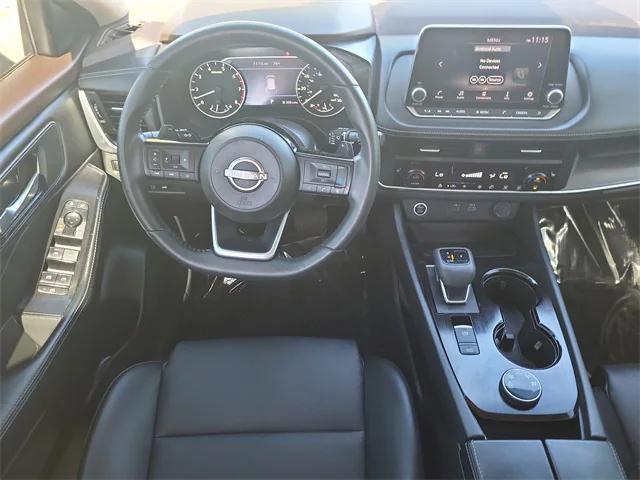 Photo of 2023 Pearl White Tricoat Nissan Rogue