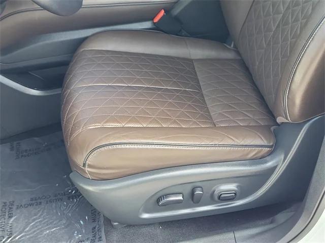 Photo of 2020 Pearl White Tricoat Nissan Murano