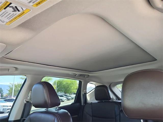 Photo of 2020 Pearl White Tricoat Nissan Murano