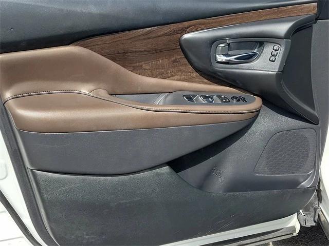 Photo of 2020 Pearl White Tricoat Nissan Murano