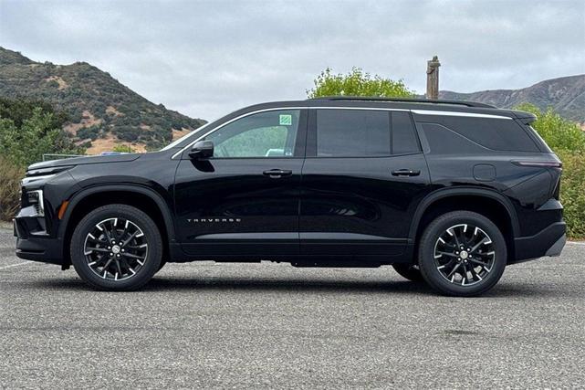 Photo of 2025 Mosaic Black Metallic Chevrolet Traverse